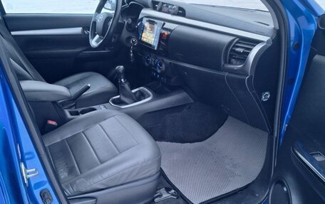 Toyota Hilux VIII, 2018 год, 2 900 000 рублей, 21 фотография