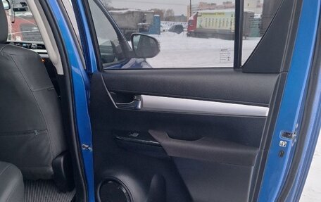 Toyota Hilux VIII, 2018 год, 2 900 000 рублей, 19 фотография