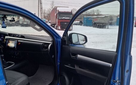 Toyota Hilux VIII, 2018 год, 2 900 000 рублей, 20 фотография