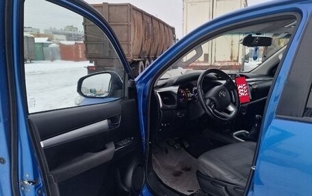 Toyota Hilux VIII, 2018 год, 2 900 000 рублей, 15 фотография