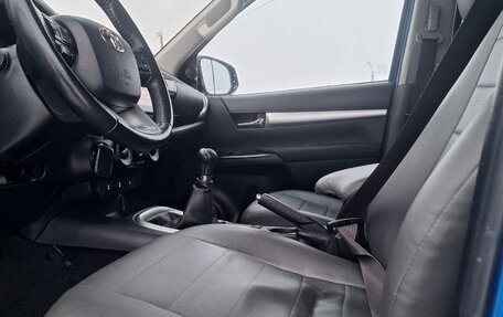 Toyota Hilux VIII, 2018 год, 2 900 000 рублей, 32 фотография