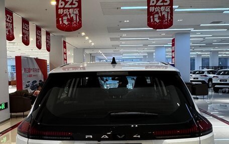 Toyota RAV4, 2025 год, 4 850 000 рублей, 4 фотография