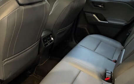 Toyota RAV4, 2025 год, 4 850 000 рублей, 13 фотография