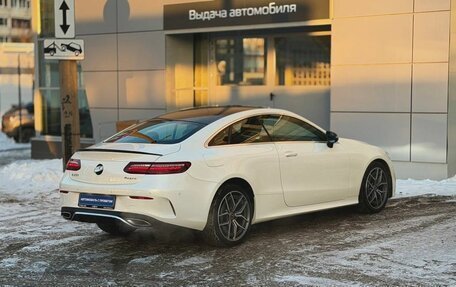 Mercedes-Benz E-Класс, 2020 год, 5 200 000 рублей, 4 фотография