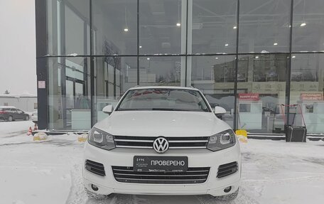 Volkswagen Touareg III, 2013 год, 1 798 900 рублей, 2 фотография