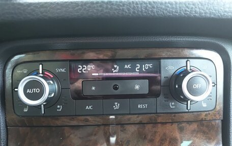 Volkswagen Touareg III, 2013 год, 1 798 900 рублей, 25 фотография