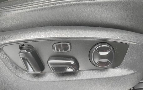 Volkswagen Touareg III, 2013 год, 1 798 900 рублей, 28 фотография