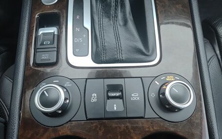 Volkswagen Touareg III, 2013 год, 1 798 900 рублей, 24 фотография