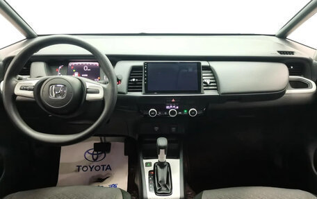 Honda Fit, 2021 год, 1 200 000 рублей, 6 фотография