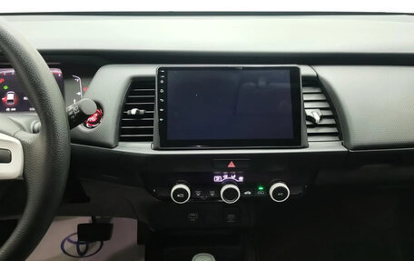 Honda Fit, 2021 год, 1 200 000 рублей, 9 фотография