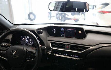 Lexus UX I, 2021 год, 3 300 000 рублей, 9 фотография