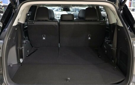 Toyota Highlander, 2025 год, 6 000 000 рублей, 15 фотография