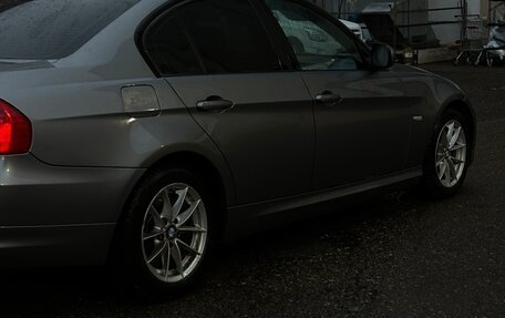 BMW 3 серия, 2011 год, 935 000 рублей, 3 фотография