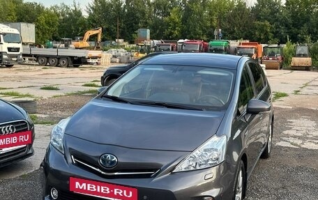 Toyota Prius v (+) I (ZVW40/41) рестайлинг, 2012 год, 2 099 000 рублей, 3 фотография