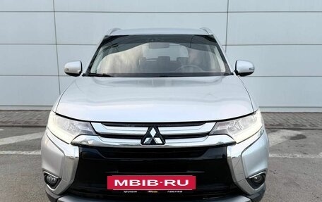 Mitsubishi Outlander III рестайлинг 3, 2018 год, 2 024 000 рублей, 2 фотография