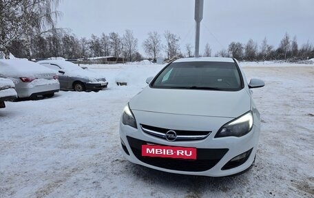 Opel Astra J, 2014 год, 750 000 рублей, 2 фотография