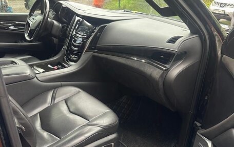 Cadillac Escalade IV, 2019 год, 4 000 000 рублей, 3 фотография