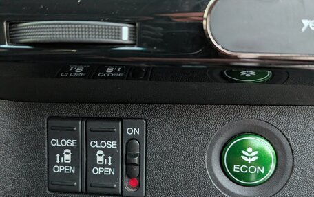 Honda Stepwgn IV, 2020 год, 2 100 000 рублей, 14 фотография