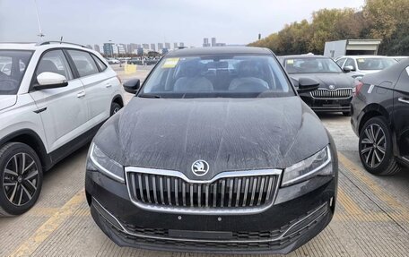Skoda Superb III рестайлинг, 2025 год, 2 754 000 рублей, 2 фотография