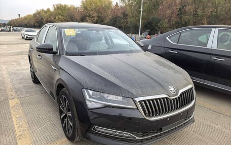 Skoda Superb III рестайлинг, 2025 год, 2 754 000 рублей, 3 фотография