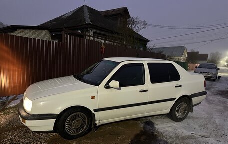 Volkswagen Vento, 1993 год, 230 000 рублей, 3 фотография