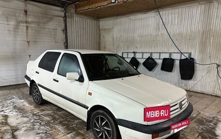 Volkswagen Vento, 1993 год, 230 000 рублей, 2 фотография