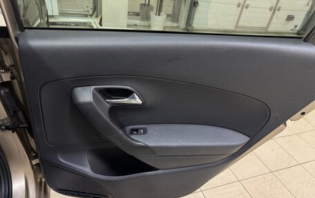 Volkswagen Polo VI (EU Market), 2017 год, 1 100 000 рублей, 17 фотография