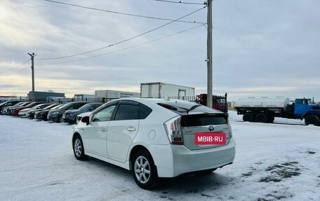 Toyota Prius, 2011 год, 1 229 000 рублей, 4 фотография