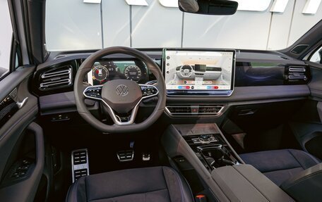 Volkswagen Tiguan, 2025 год, 4 930 000 рублей, 6 фотография