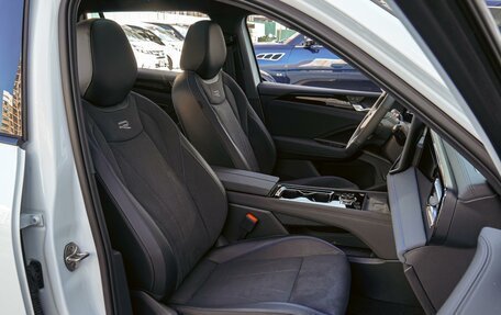 Volkswagen Tiguan, 2025 год, 4 930 000 рублей, 8 фотография