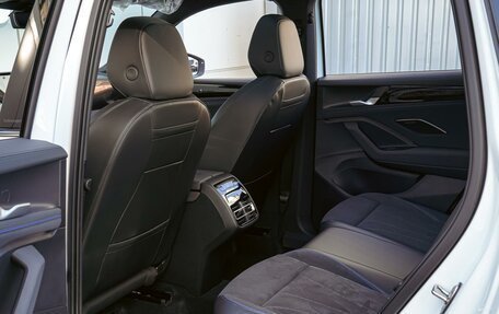 Volkswagen Tiguan, 2025 год, 4 930 000 рублей, 11 фотография