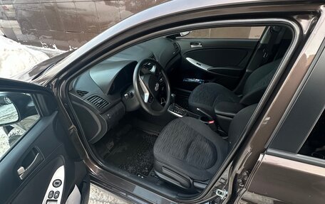 Hyundai Solaris II рестайлинг, 2015 год, 850 000 рублей, 6 фотография