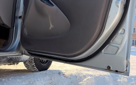 Toyota Platz, 2002 год, 370 000 рублей, 25 фотография