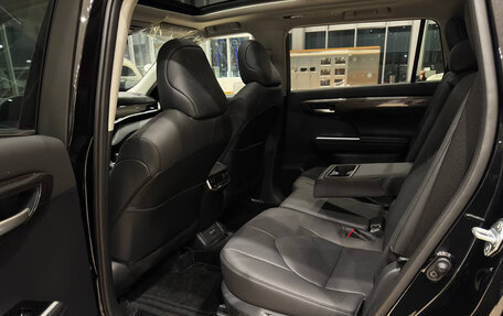 Toyota Highlander, 2025 год, 6 099 000 рублей, 18 фотография