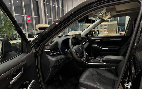 Toyota Highlander, 2025 год, 6 099 000 рублей, 20 фотография