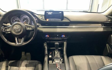 Mazda 6, 2020 год, 2 600 000 рублей, 11 фотография