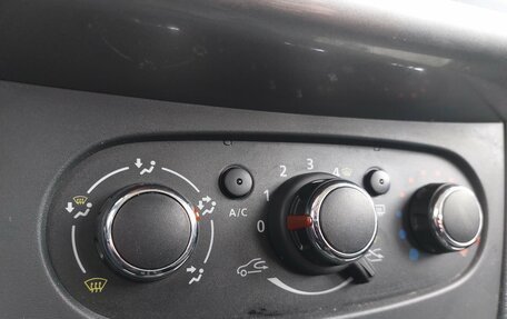 Renault Logan II, 2022 год, 1 100 000 рублей, 20 фотография