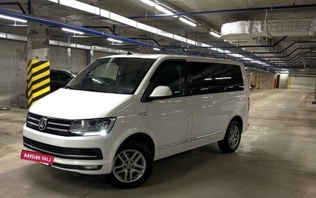 Volkswagen Caravelle T6 рестайлинг, 2019 год, 2 650 000 рублей, 2 фотография