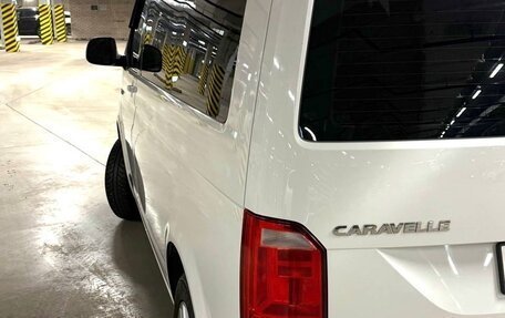 Volkswagen Caravelle T6 рестайлинг, 2019 год, 2 650 000 рублей, 5 фотография