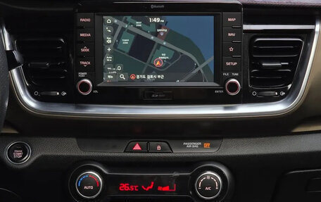 KIA Stonic, 2019 год, 1 345 000 рублей, 14 фотография