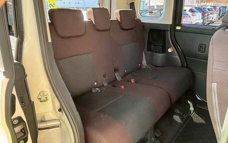 Toyota Roomy I, 2022 год, 800 000 рублей, 14 фотография