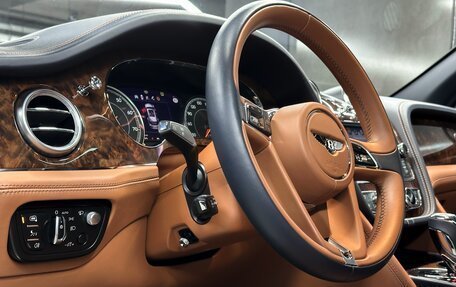 Bentley Bentayga I, 2016 год, 13 900 000 рублей, 12 фотография