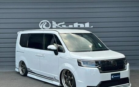 Honda Stepwgn, 2024 год, 1 825 000 рублей, 3 фотография