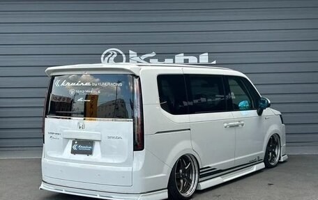 Honda Stepwgn, 2024 год, 1 825 000 рублей, 4 фотография