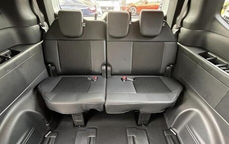 Honda Stepwgn, 2024 год, 1 825 000 рублей, 18 фотография