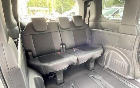 Honda Stepwgn, 2024 год, 1 825 000 рублей, 17 фотография