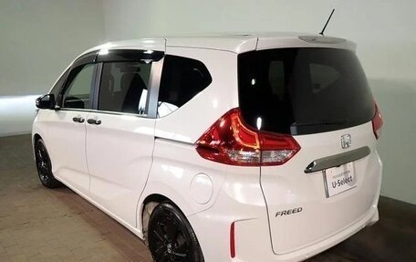 Honda Freed II, 2022 год, 910 000 рублей, 5 фотография