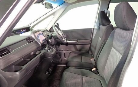 Honda Freed II, 2022 год, 910 000 рублей, 8 фотография