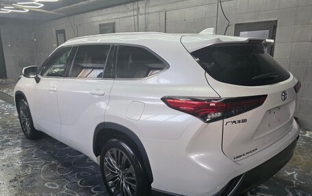 Toyota Highlander, 2025 год, 5 490 000 рублей, 6 фотография