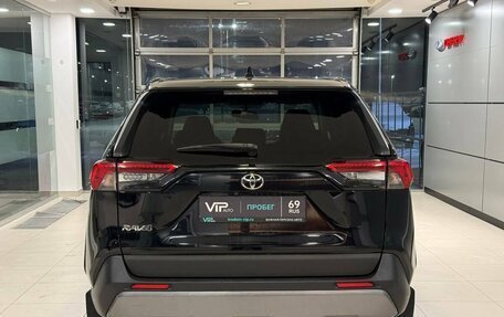 Toyota RAV4, 2022 год, 2 987 000 рублей, 5 фотография